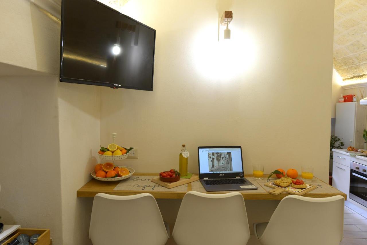 Castrum Casa Vacanza Mesagne Buitenkant foto